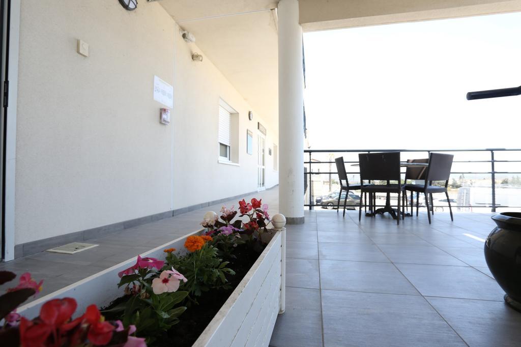 Le Rove Hotel Restaurant Les Pielettes מראה חיצוני תמונה